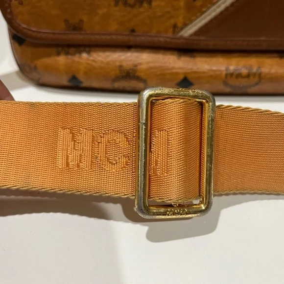 MCM COGNAC VISETOS MESSENGER BAG - Picture 4 of 16